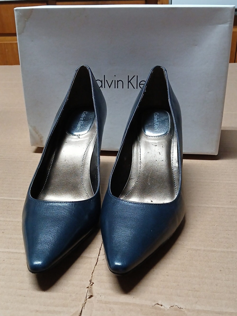 Calvin Klein Dolly Kidskin Navy Blue Heels Pumps Closed Pointed Toe Size 10